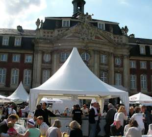 Gourmetfreuden vor dem Schloß