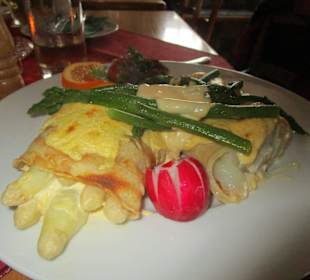 Gefüllter Crepes mit Pfälzer Spargel