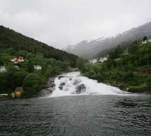  Hellesylt Wasserfall