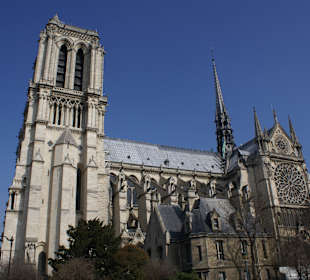 Seitliche Ansicht vom Boot aus