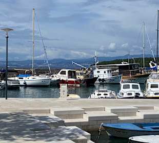 Hafen Njivice