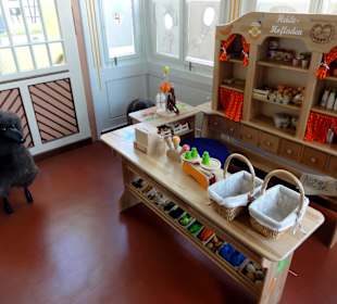 Kinder-Hofladen zum Spielen im Museum