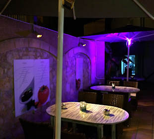 Außenbereich mit Rundbögen