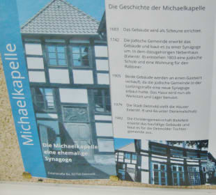 Infotafel Michaelkapelle, früher Synagoge