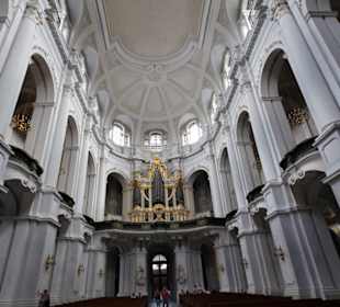 Blick auf die Silbermann Orgel