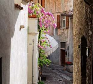 Streifzug durch die Altstadt von Limone