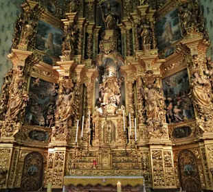 Der Hochaltar der Kirche Notre-Dames-des-Anges 