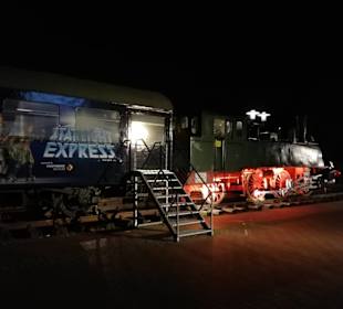 Dampflokomotive vor der Eventlocation