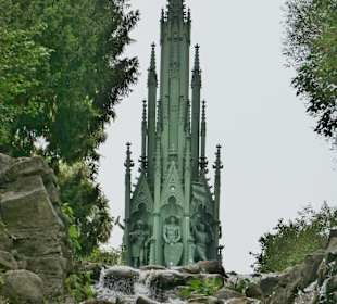 Der Viktoriawasserfall und das Nationaldenkmal