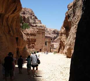 Spacer po Mieście Wykutym w Skale - Petra