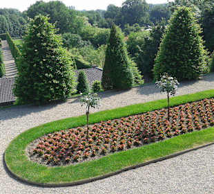 Sehr schöne Bepflanzung