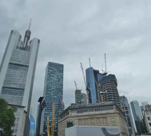 Ein Blick zur Skyline von Frankfurt