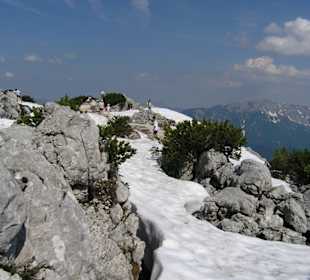 Auf der Spitze liegt der Schnee noch lange