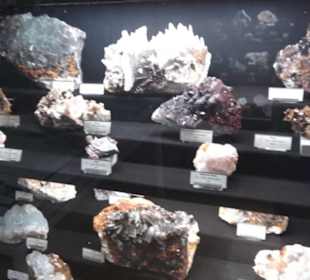 Museum für Mineralien und Mathematik