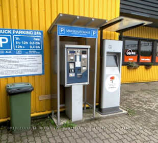 LKW Parkscheinautomat beim via ikla bistro