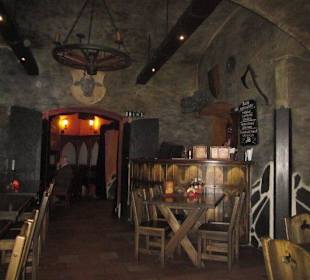 Verrauchtes Kellerlokal