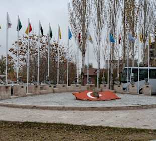 Atatürk auf der anderen Straßenseite