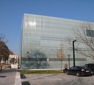 Muzeum Historii Żydów Polskich z zewnątrz