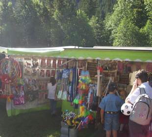 Marktstand auf dem Markt zur Viehscheid