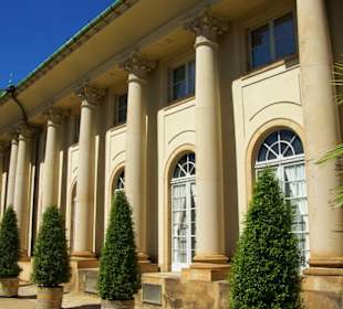 Eins der vielen Seitengebäude