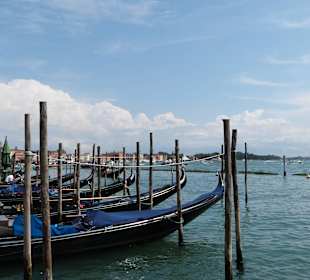 Golf von Venedig mit Gondeln