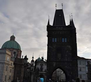 Tor auf die Karlsbrücke