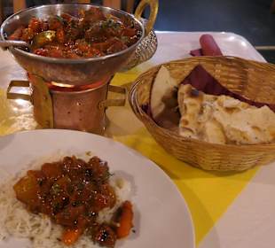 Im Indischen Curry Haus gut zu Abend gegessen