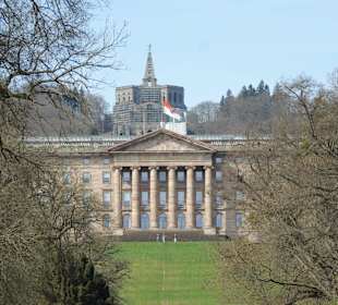 Schloss und Herkules