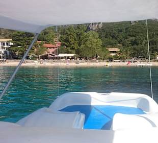 Widok na plażę z rowerka wodnego