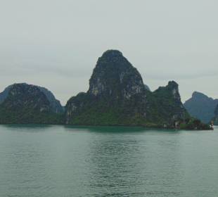 Wunderschöne Halong Bucht