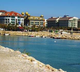 Hafen im März die Hotels