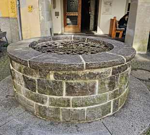 Tiefbrunnen Suenfzen