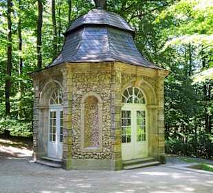 Das Vogelhaus im Wald der Eremitage