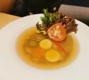 Bratensulz mit Bratkartoffeln