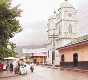 Catetral San Juan gegenueber dem Park