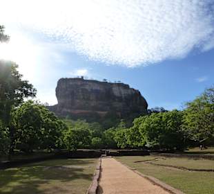 7:30 Uhr morgens auf dem Weg zum Felsen