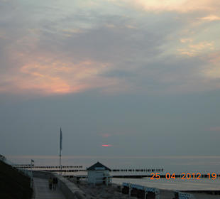 An der Strandpromenade im April 