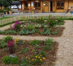 Jasenstation mit Kräutergarten