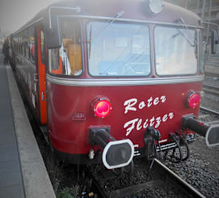 Schienezug Roter Flitzer