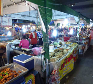 Lecker Thaifood an den zahlreichen Ständen