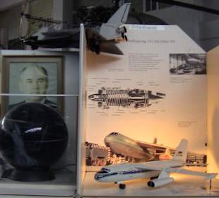 Flugzeughalle