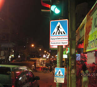 Zebrastreifen mit Ampel