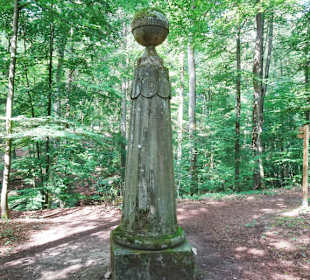 Denkmal Geschwisterliebe im Landschaftsgarten