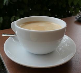 Zur Kaffeepause bei Schuhbecks Brot- & Kaffeehaus