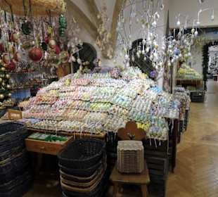 Gang durch den Laden "Christmas in Salzburg"