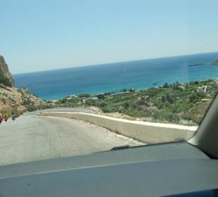 Autofahrt von Archangelos in die Stegnabucht