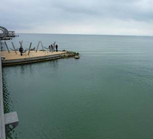 Seebrücke und Meer