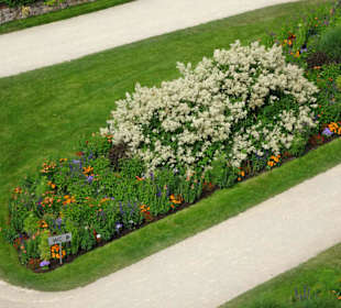 Blick vom Aussichtsturm in den Park der Gärten