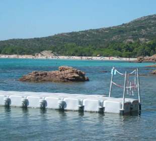Uno dei moli della spiaggia