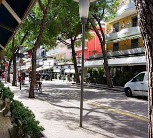 Entlang der Einkaufstrasse